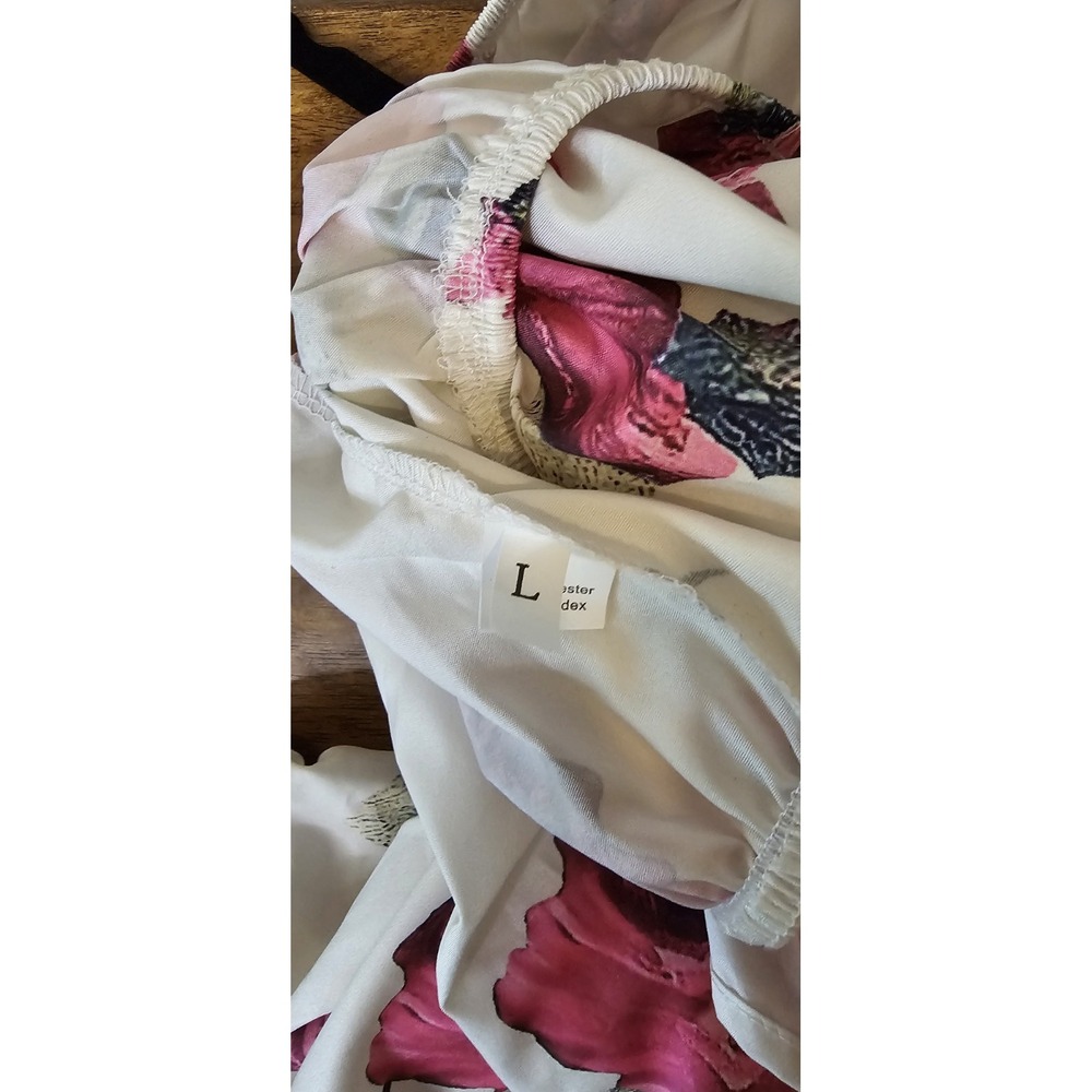Crop Twist Front  Long Sleeve Gorgeous Floral - Women Top -Size  Large - Picture 8 of 11